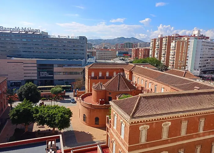 Habitacion Privada Centro Malaga Cerca Tren Maria Zambrano Y Playa Muy Buena Conexion Wifi