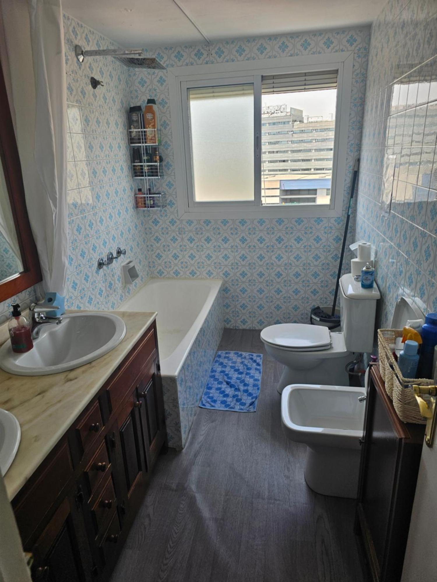 Privada Centro Cerca Tren Maria Zambrano Y Playa Muy Buena Conexion Wifi Homestay Malaga