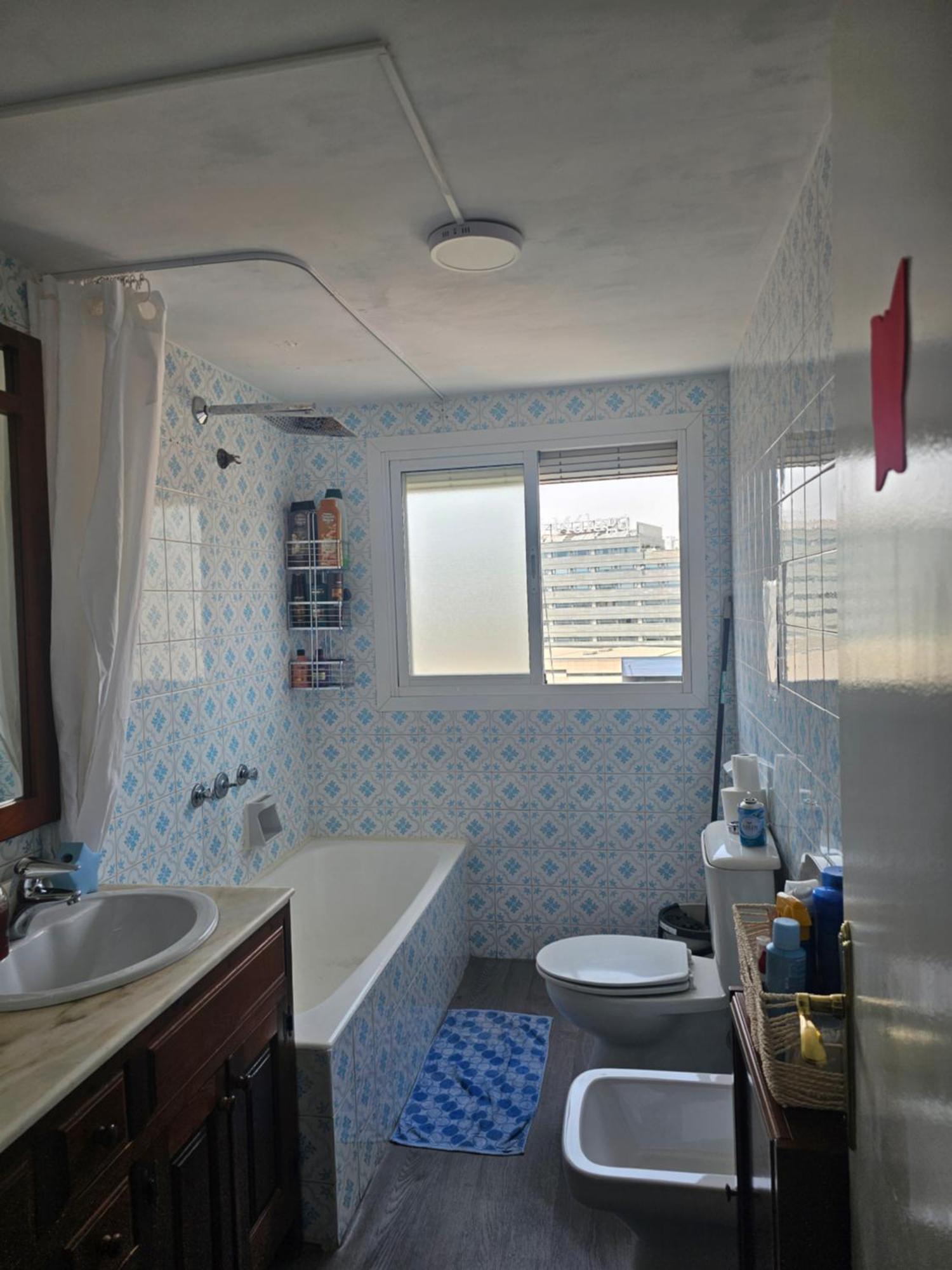 Privada Centro Cerca Tren Maria Zambrano Y Playa Muy Buena Conexion Wifi Homestay *